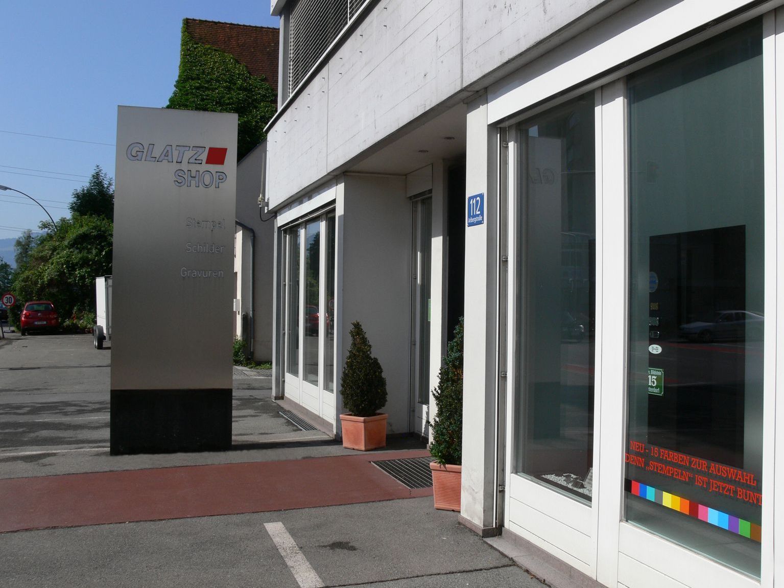 Glatz Stempel und Glatz Schilder nach wie vor in der Bregenzer Arlbergstraße. Glatz Stempel und Glatz Schilder nach wie vor in der Bregenzer Arlbergstraße.