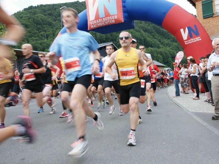 Im Wald läuft’s: 13 Kilometer von Mellau nach Schoppernau.