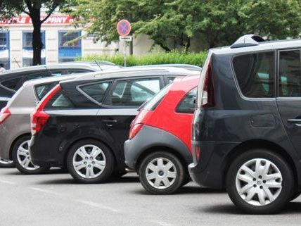 In Wien wundert man sich, dass plötzlich auch aus Niederösterreich "Zurufe" zum Parkpickerl kommen. In Wien wundert man sich, dass plötzlich auch aus Niederösterreich "Zurufe" zum Parkpickerl kommen.