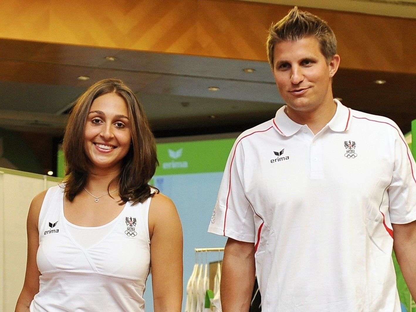 Tamira Paszek (l./Tennis) und Clemens Trimmel r./(Coach), anl. der Einkleidung der ÖOC-Delegation am Samstag. Tamira Paszek (l./Tennis) und Clemens Trimmel r./(Coach), anl. der Einkleidung der ÖOC-Delegation am Samstag.