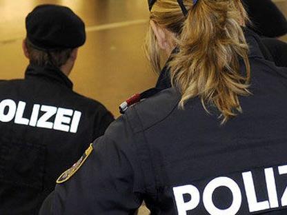 Die Polizei fasste die Verdächtigen in der Nähe des Tatorts im Bezirk Mödling.