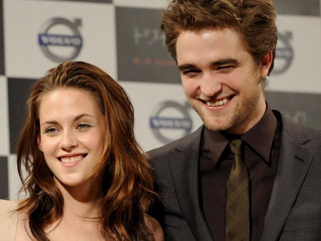 Robert Pattinson packte die Koffer und zog bei Kristen Stewart aus. Robert Pattinson packte die Koffer und zog bei Kristen Stewart aus.