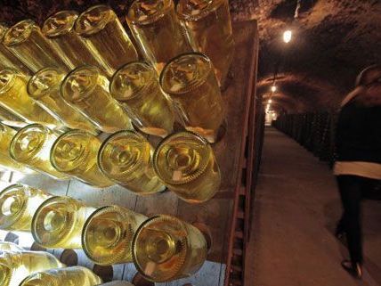 Schlumberger verlegt: Von Wien 19 gehts nach Bad Vöslau. Schlumberger verlegt: Von Wien 19 gehts nach Bad Vöslau.