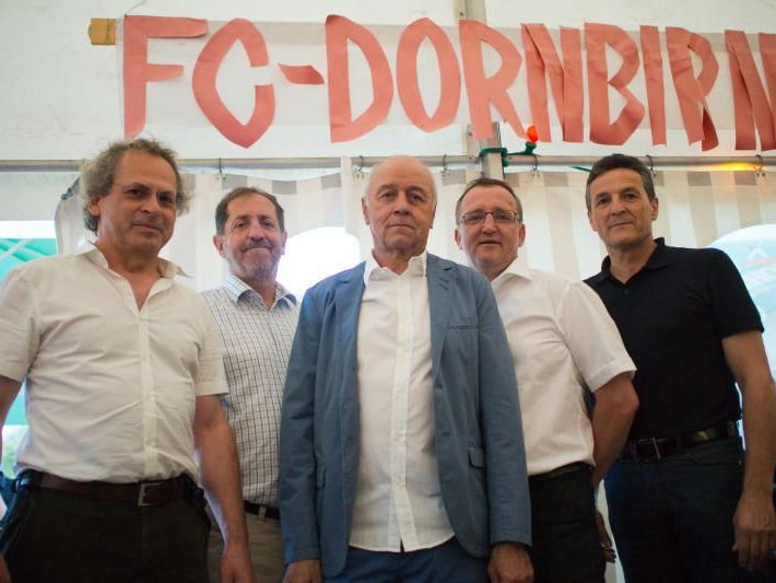 Der wiedergewählte FC Dornbirn Vorstand hat in den nächsten Monaten viel Arbeit. Der wiedergewählte FC Dornbirn Vorstand hat in den nächsten Monaten viel Arbeit.