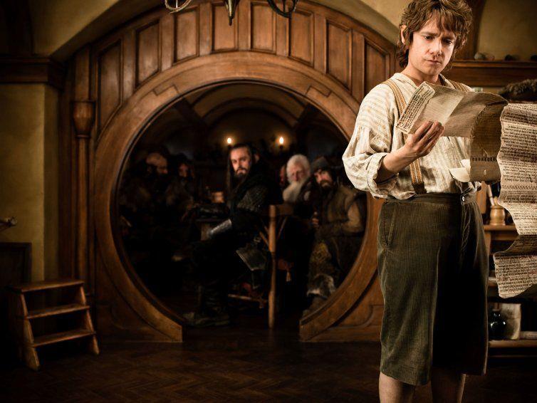 Im Mittelpunkt der Fantasy-Geschichte steht der Hobbit Bilbo Beutlin.