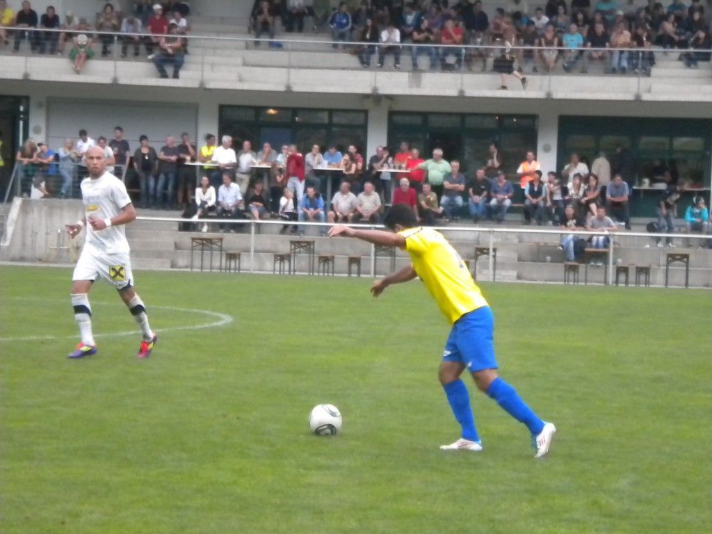 Der FC Schruns verliert gegen Lochau mit 0:4 Der FC Schruns verliert gegen Lochau mit 0:4