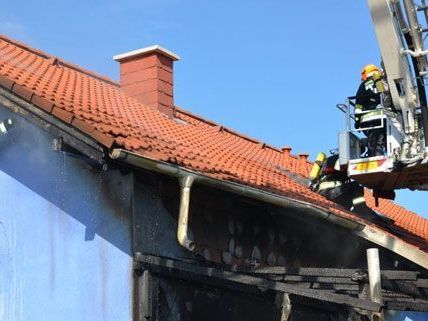 Mehrere Verletzte bei Brandeinsatz in Theresienfeld Mehrere Verletzte bei Brandeinsatz in Theresienfeld