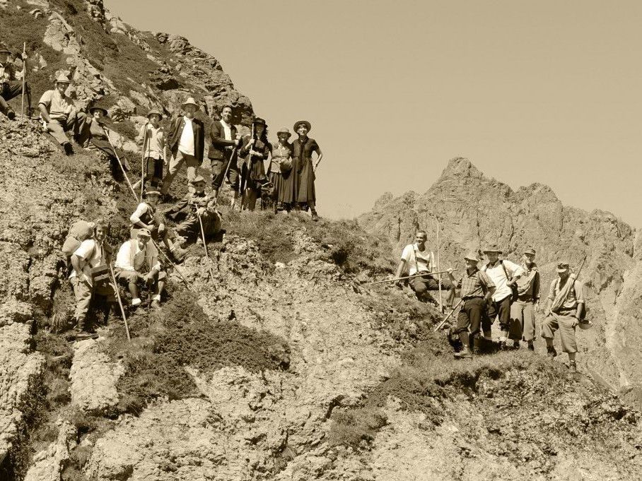 So sind wohl die Gründerväter der Madrisa Rundtour in den Montafoner Bergen unterwegs gewesen. So sind wohl die Gründerväter der Madrisa Rundtour in den Montafoner Bergen unterwegs gewesen.