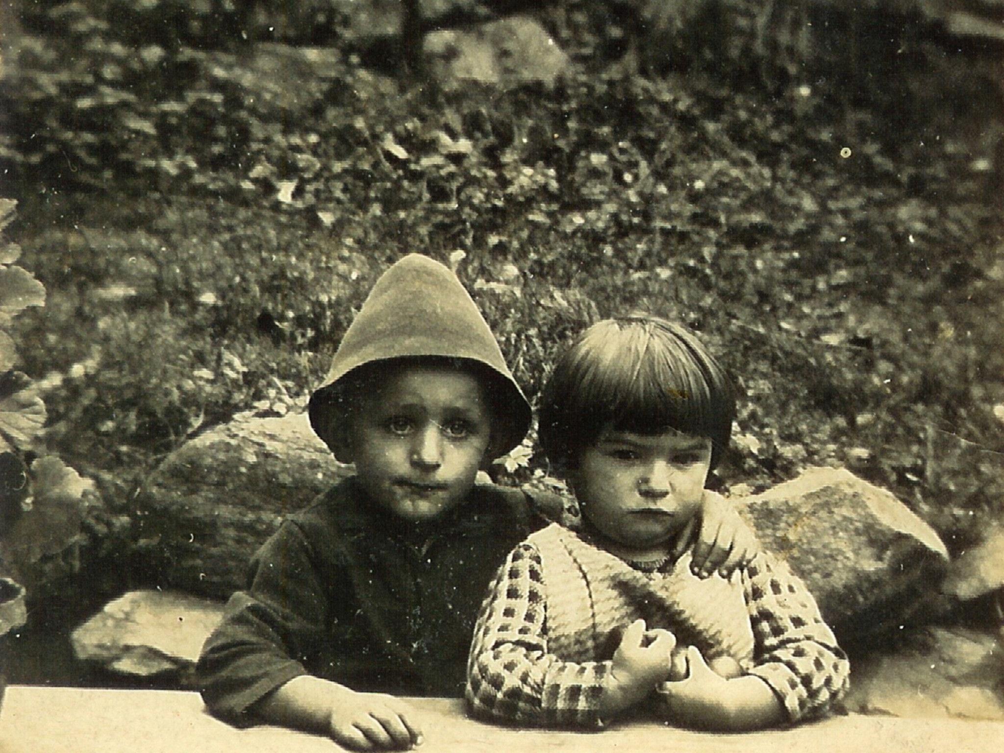 Kinder der damaligen Zeit im Montafon.