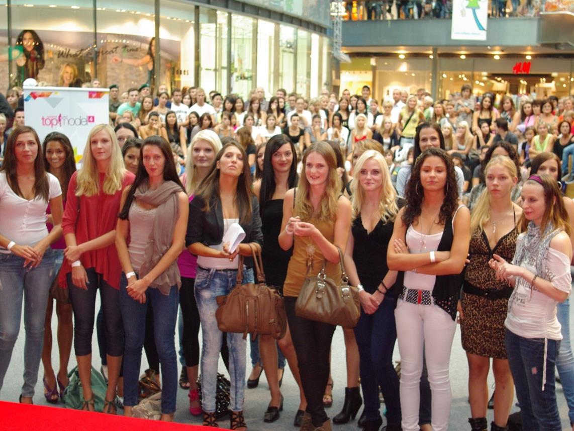 Die Castingtour zur 5. Staffel von "Austria's Next Topmodel" beginnt. Die Castingtour zur 5. Staffel von "Austria's Next Topmodel" beginnt.