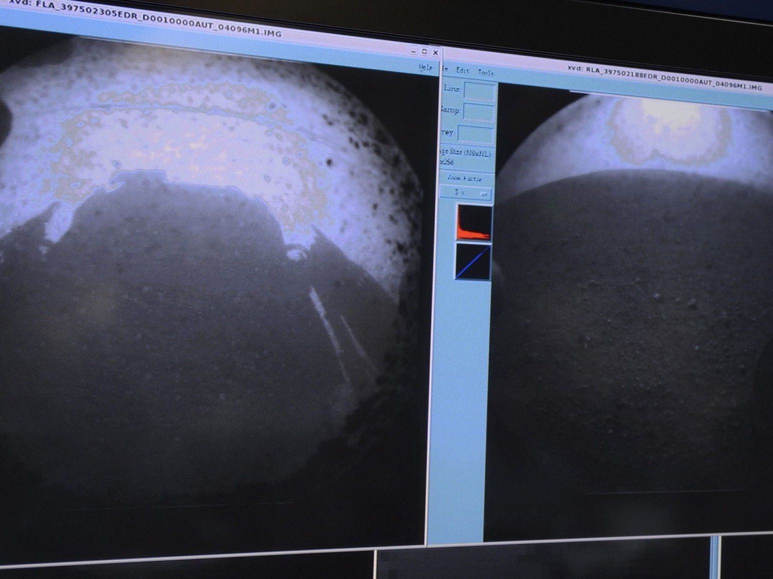 Die ersten Bilder die "Curiosity" vom Mars senden konnte. Die ersten Bilder die "Curiosity" vom Mars senden konnte.