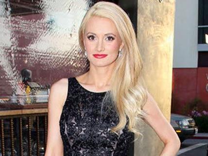 Holly Madison ist im dritten Monat schwanger. Holly Madison ist im dritten Monat schwanger.