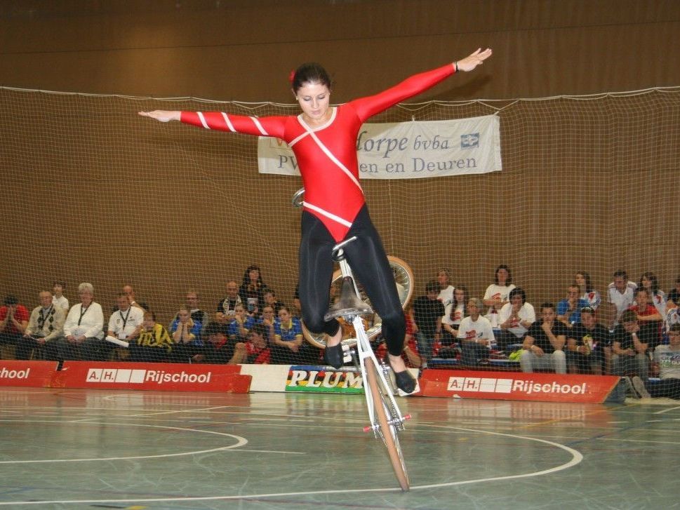 Die Meiningerin Adriana Mathis will sich ein WM-Ticket für Aschaffenburg in der Qualifikation sichern. Die Meiningerin Adriana Mathis will sich ein WM-Ticket für Aschaffenburg in der Qualifikation sichern.