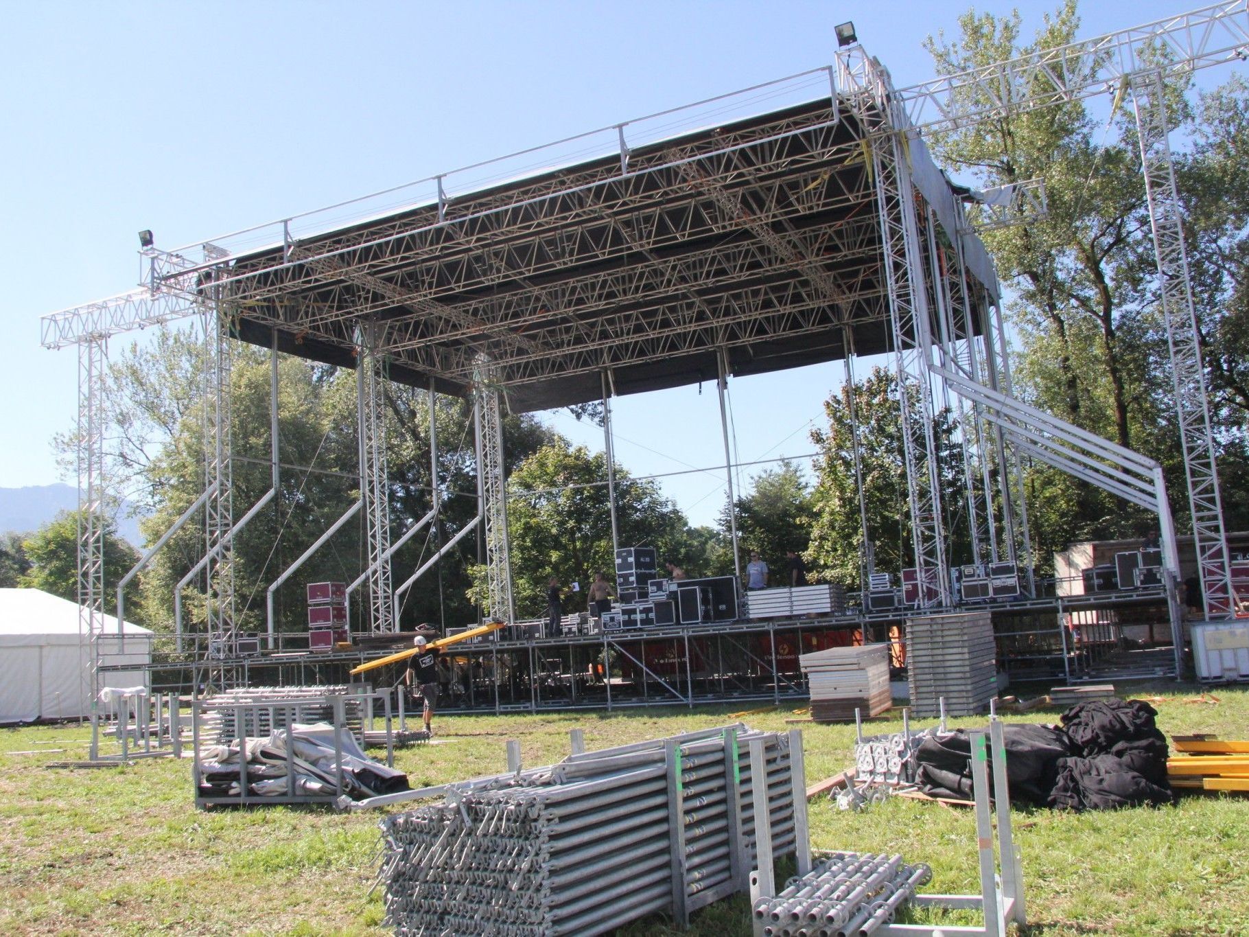 Die letzten Vorbereitungen für das Szene Openair 2012 laufen Die letzten Vorbereitungen für das Szene Openair 2012 laufen