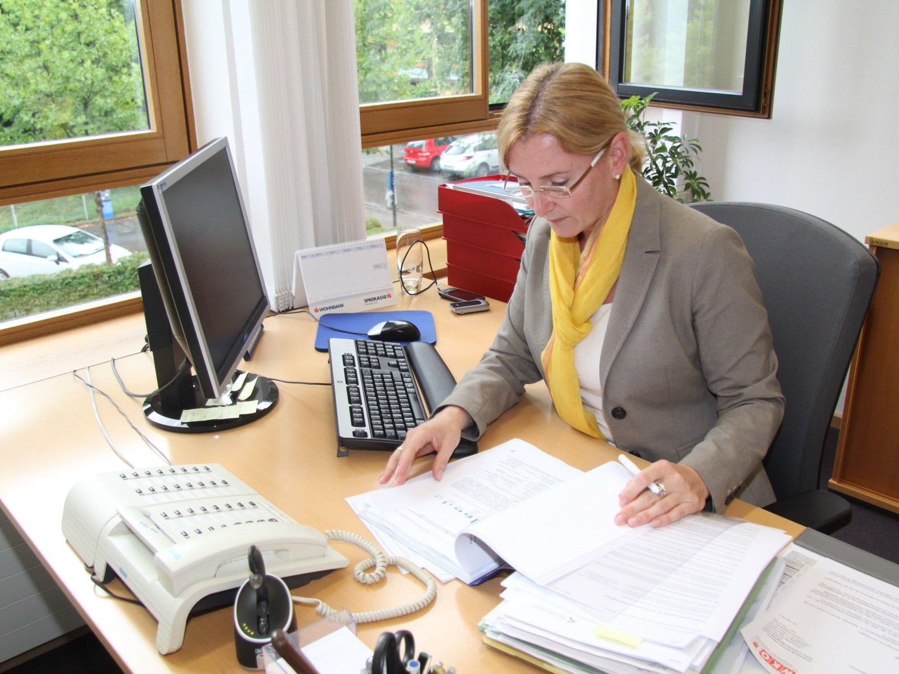 Susanna Troy von Wirtschaftskammer Vorarlberg bei der Arbeit