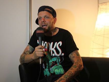 Thorsten Scholz von den Beatsteaks stellte sich am Frequency Festival den Fragen von VIENNA.AT Thorsten Scholz von den Beatsteaks stellte sich am Frequency Festival den Fragen von VIENNA.AT