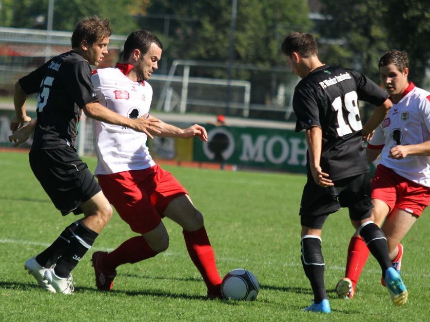 Dornbirn-Kapitän Johannes "Hirschi" Hirschbühl muss mit den Rothosen nach Höchst. Dornbirn-Kapitän Johannes "Hirschi" Hirschbühl muss mit den Rothosen nach Höchst.