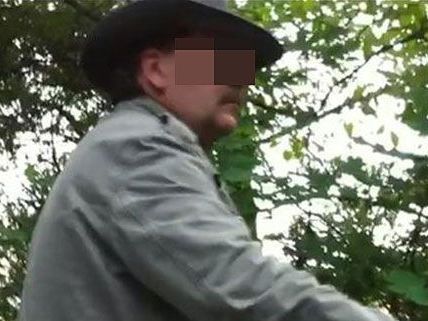 Dieser Mann wurde mit dem gestohlenen Fahrrad in Neunkirchen gesehen Dieser Mann wurde mit dem gestohlenen Fahrrad in Neunkirchen gesehen