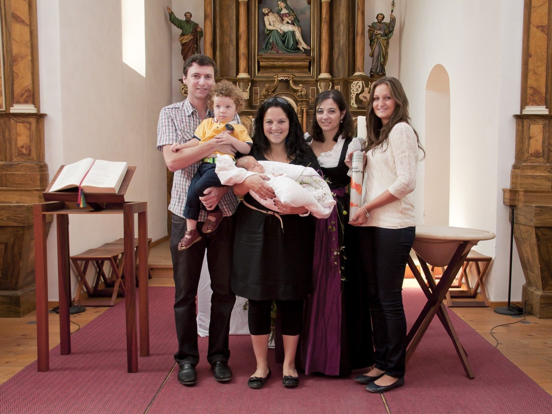 Tauffeier von Lorelei Emilia in der Klosterkirche Gauenstein in Schruns. Tauffeier von Lorelei Emilia in der Klosterkirche Gauenstein in Schruns.