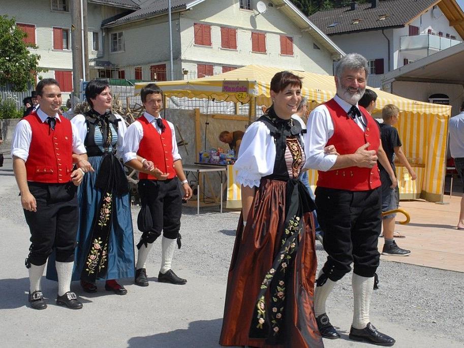 Die Trachtengruppe St. Gallenkirch beim Vorarlberger Landestrachtentag in Krumbach im Bregenzerwald.