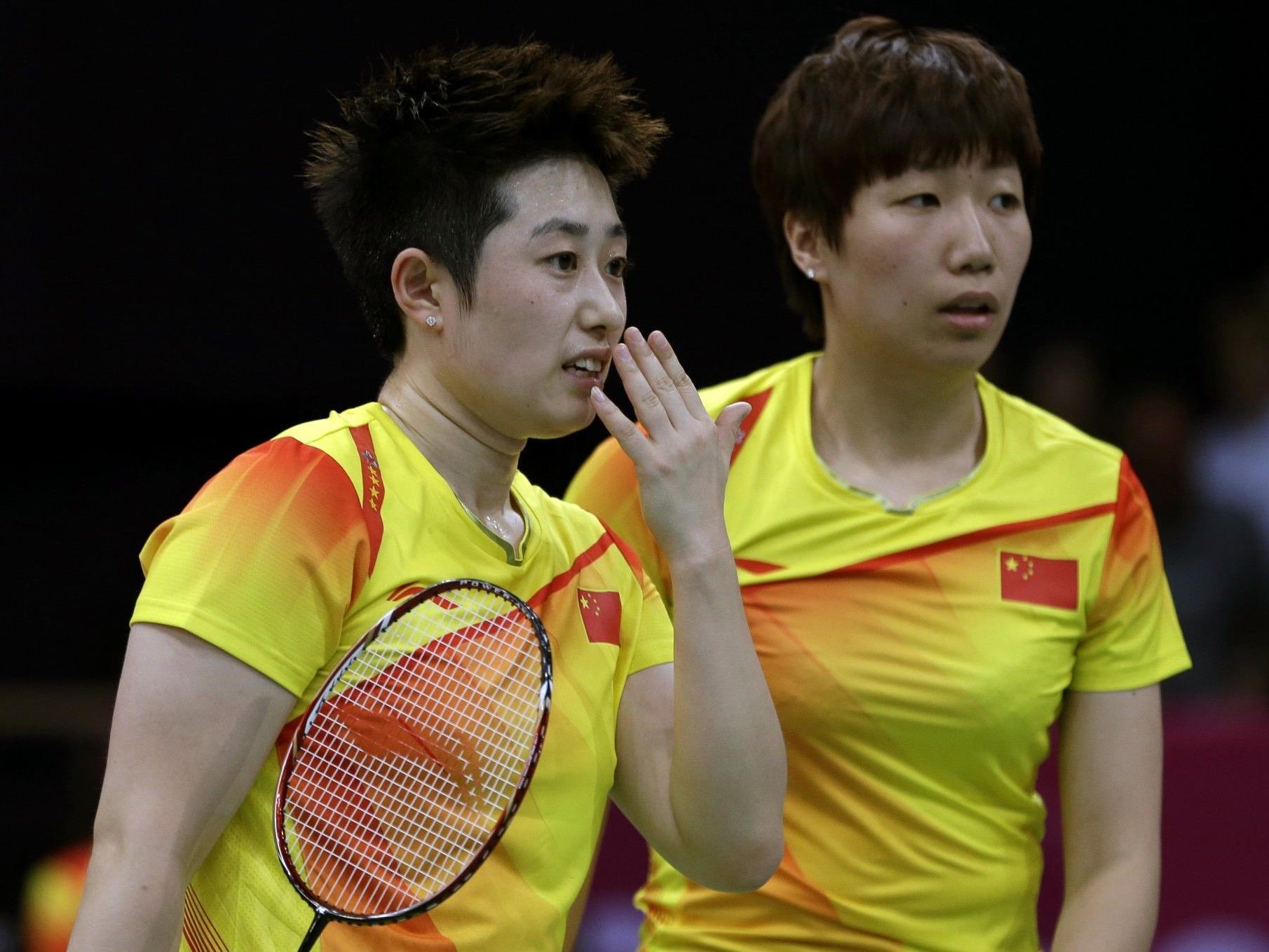 Das topgesetzte chinesische Damendoppel Wang Xiaoli und Yu Yang hat sein Gruppenspiel absichtlich verloren. Das Publikum reagierte empört.