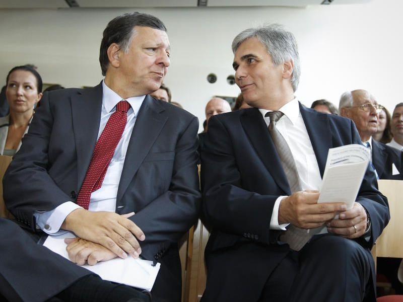 Kommissionspräsident José Manuel Barroso (l) und BK Werner Faymann beim Forum Alpbach 2012