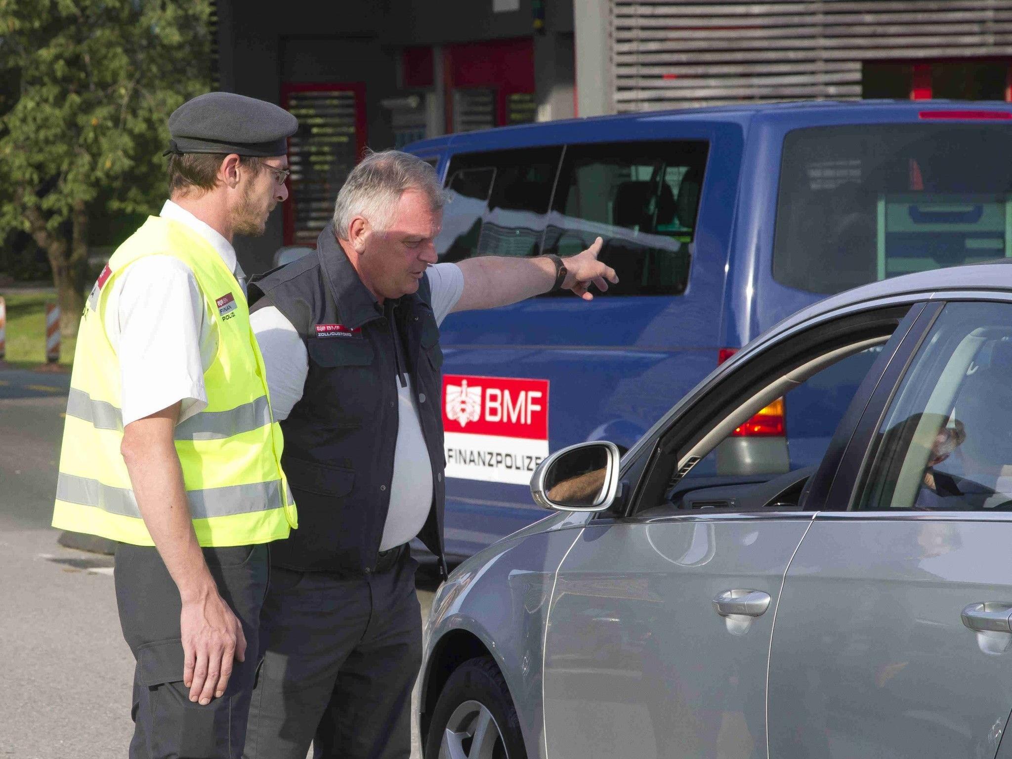 "Grüß Gott, Finanzpolizei": Seit Juni werden in Vorarlberg verstärkt Fahrzeuge mit ausländischen Kennzeichen ins Visier genommen.