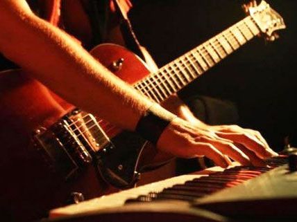 Gitarre, Keyboard oder klassisch: Wien hat viel Auswahl bei Instrumenten. Gitarre, Keyboard oder klassisch: Wien hat viel Auswahl bei Instrumenten.