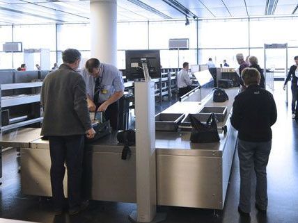 Die Kosten für Nachbesserungen am neuen Flughafen-Terminal liegen im Millionenbereich. Die Kosten für Nachbesserungen am neuen Flughafen-Terminal liegen im Millionenbereich.