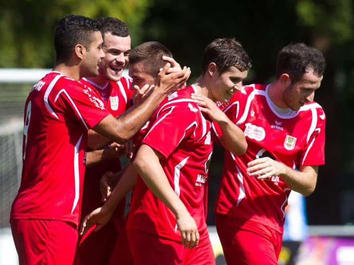 FC Dornbirn Express kommt wieder in Schwung: Klarer 4:0-Derbyerfolg der Rothosen in Hard. FC Dornbirn Express kommt wieder in Schwung: Klarer 4:0-Derbyerfolg der Rothosen in Hard.