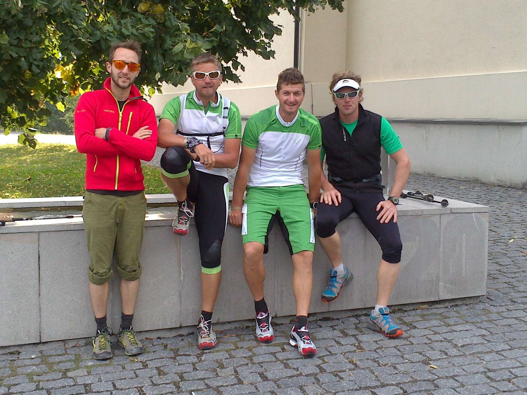 Die Gipfelstürmer v.li. Hanno Sperger, Thomas und Hannes Schäfer, Bernd Burtscher. Die Gipfelstürmer v.li. Hanno Sperger, Thomas und Hannes Schäfer, Bernd Burtscher.