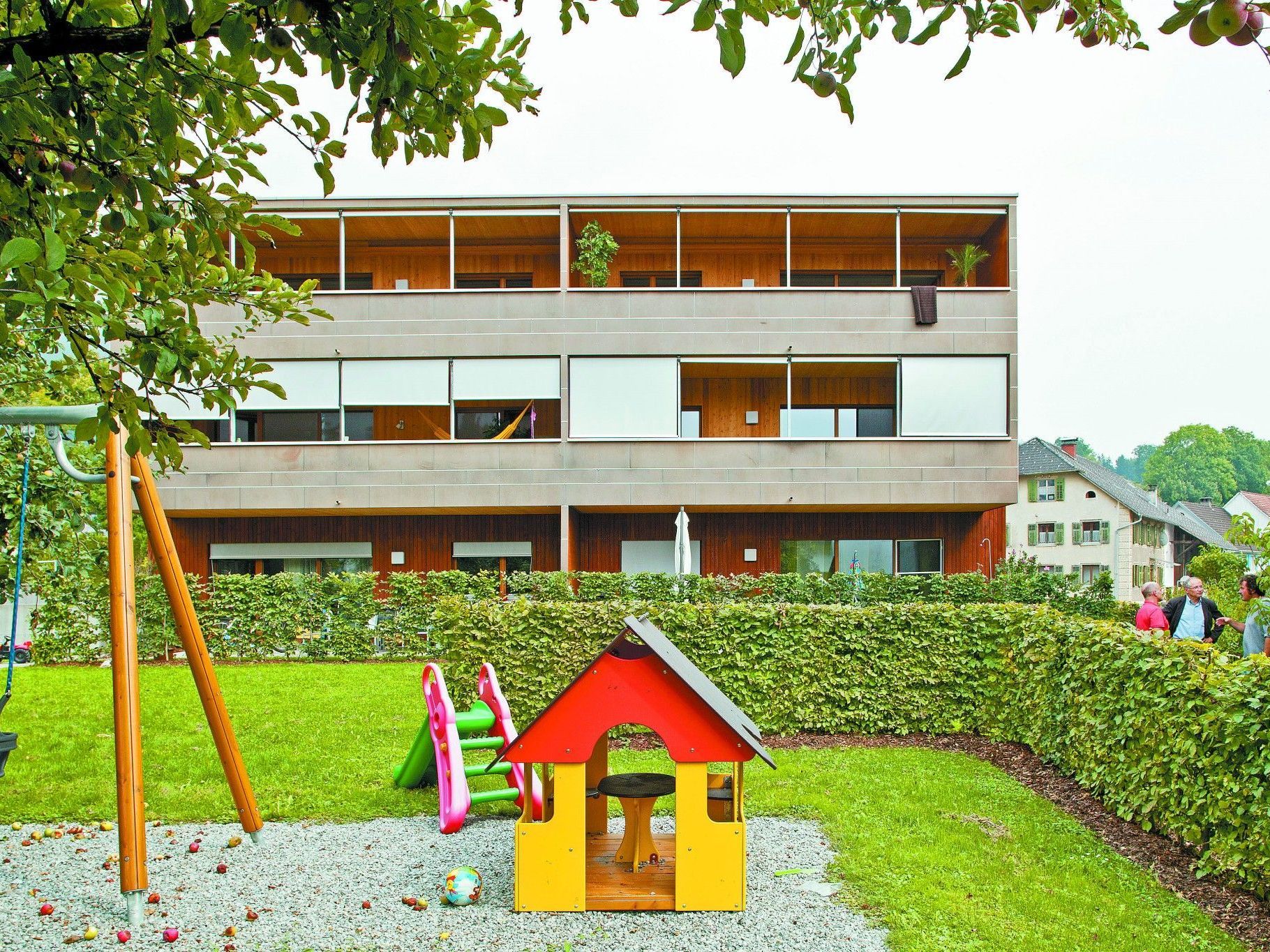 "Architektonische Extravaganz hat beim Wohnungsbau nichts verloren." (Reinhold Strieder, Architekt) "Architektonische Extravaganz hat beim Wohnungsbau nichts verloren." (Reinhold Strieder, Architekt)