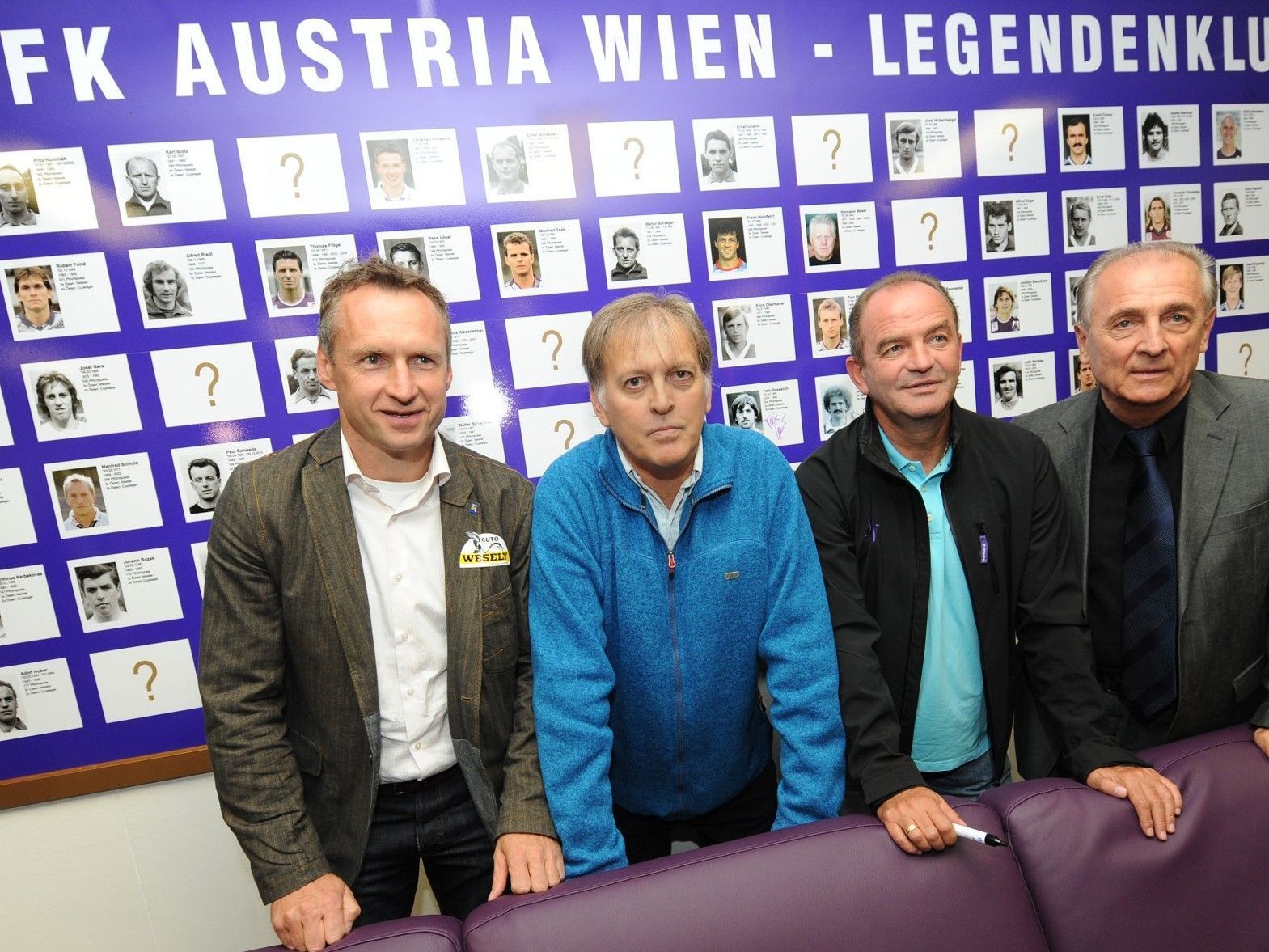 Die Wiener Austria eröffnete am Mittwoch ihren "Legendenklub". Die Wiener Austria eröffnete am Mittwoch ihren "Legendenklub".