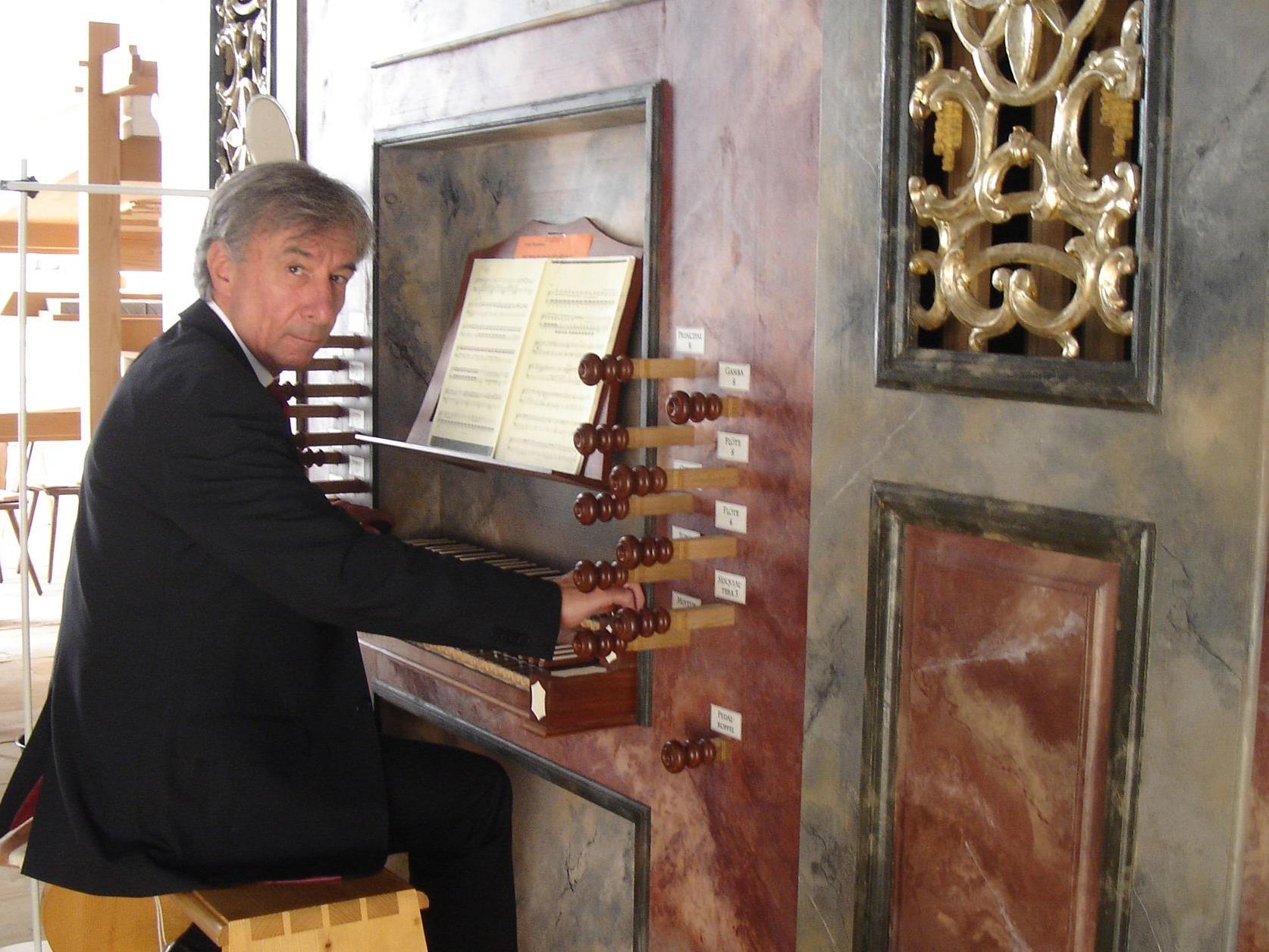 Prof. Bruno Oberhammer spielt das 15. Konzert mit Orgelwerken von Johann Sebastian Bach