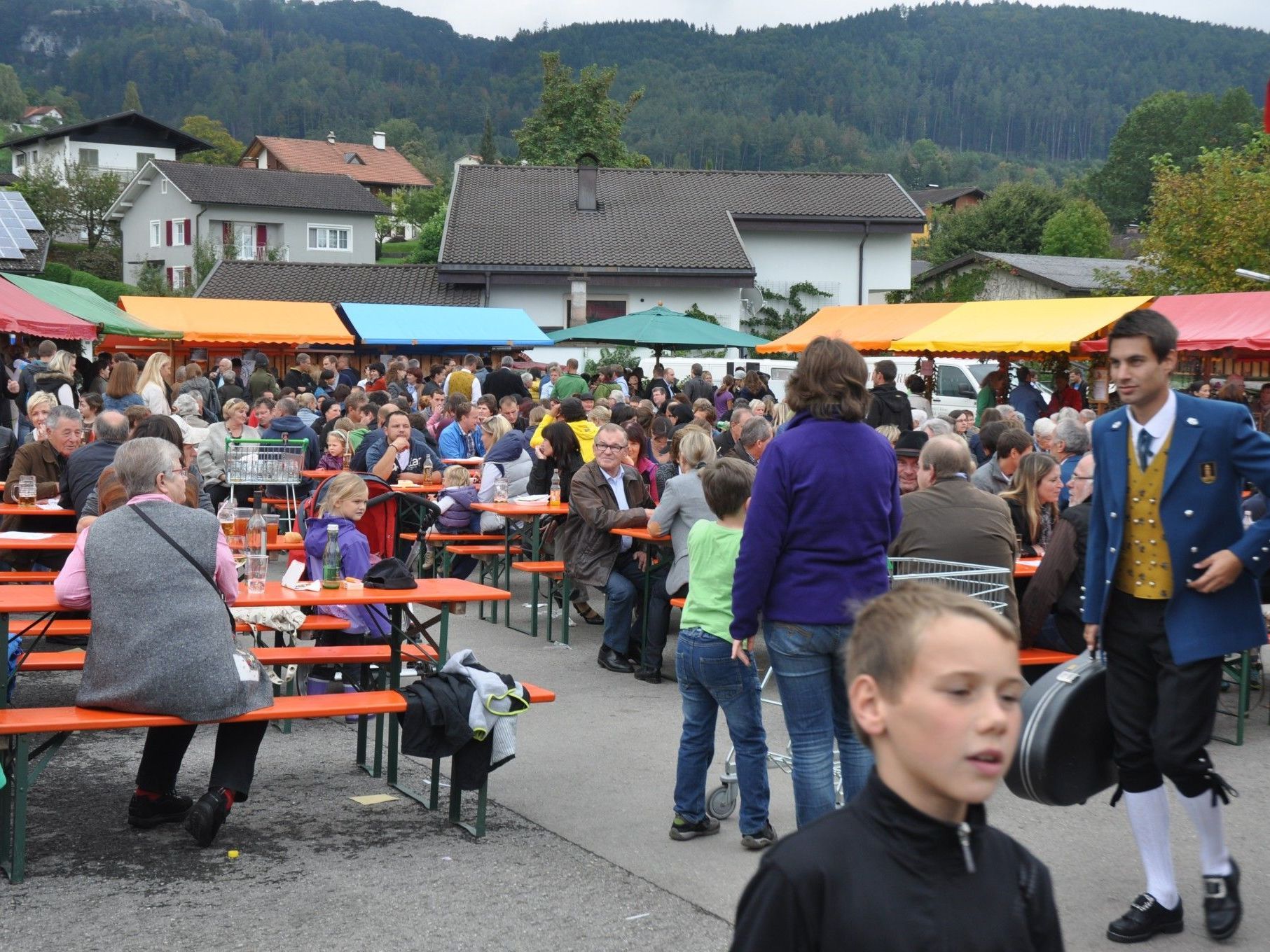 Viele Besucher beim Klauser Bauernmarkt Viele Besucher beim Klauser Bauernmarkt