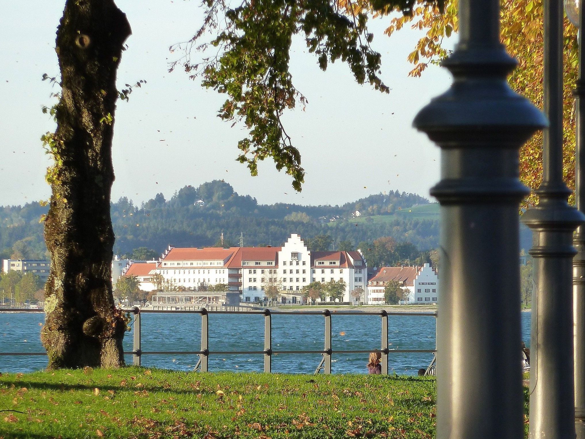 Willkommen zum „Kulinarium“ im Seehotel Am Kaiserstrand in Lochau. Willkommen zum „Kulinarium“ im Seehotel Am Kaiserstrand in Lochau.