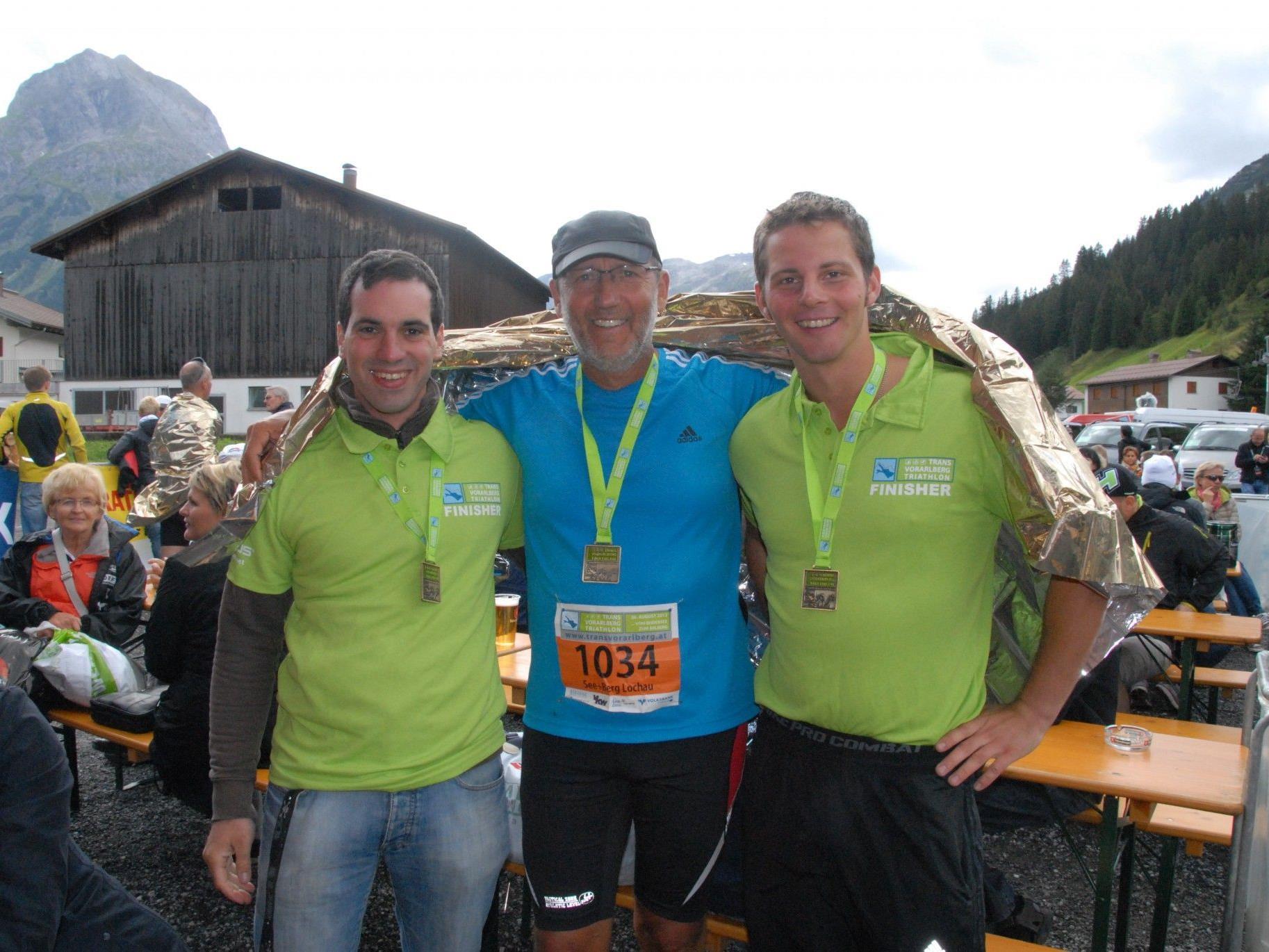 Das Team „Lochau am Bodensee“ mit Emanuel Lutz (Schwimmen), Bürgermeister Xaver Sinz (Laufen) und Manuel Rührnschopf (Radfahren).