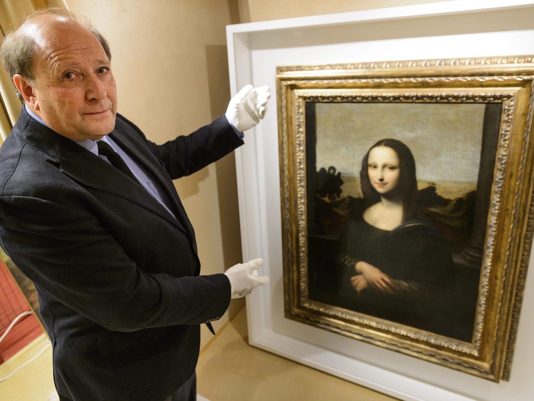 Kunsthistoriker Stanley Feldman vor der in Genf präsentierten "Mona Lisa".