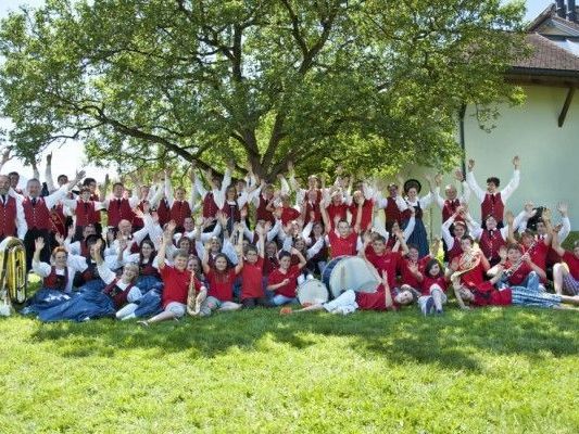 Musikverein Göfis spielt beim Pfarrfest auf! Musikverein Göfis spielt beim Pfarrfest auf!
