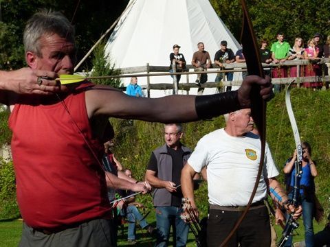 Kessler Willi beim Tombolaschiessen Kessler Willi beim Tombolaschiessen