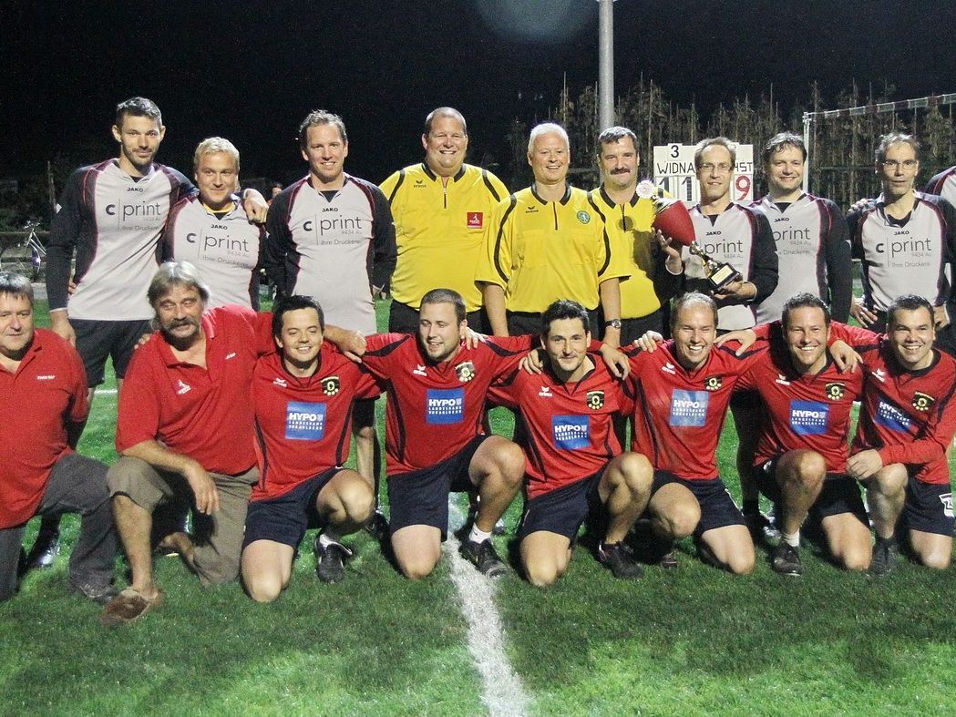 TS Höchst Faustball belegte wie im Vorjahr den guten zweiten Platz. TS Höchst Faustball belegte wie im Vorjahr den guten zweiten Platz.