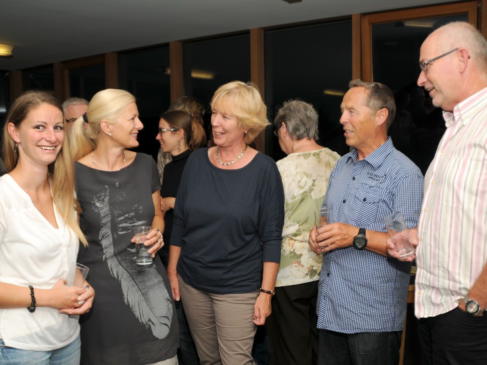 Informationsabend bei der Lebenshilfe Hard-Rheindelta mit Mag. Michaela Wagner (2. von links) Informationsabend bei der Lebenshilfe Hard-Rheindelta mit Mag. Michaela Wagner (2. von links)