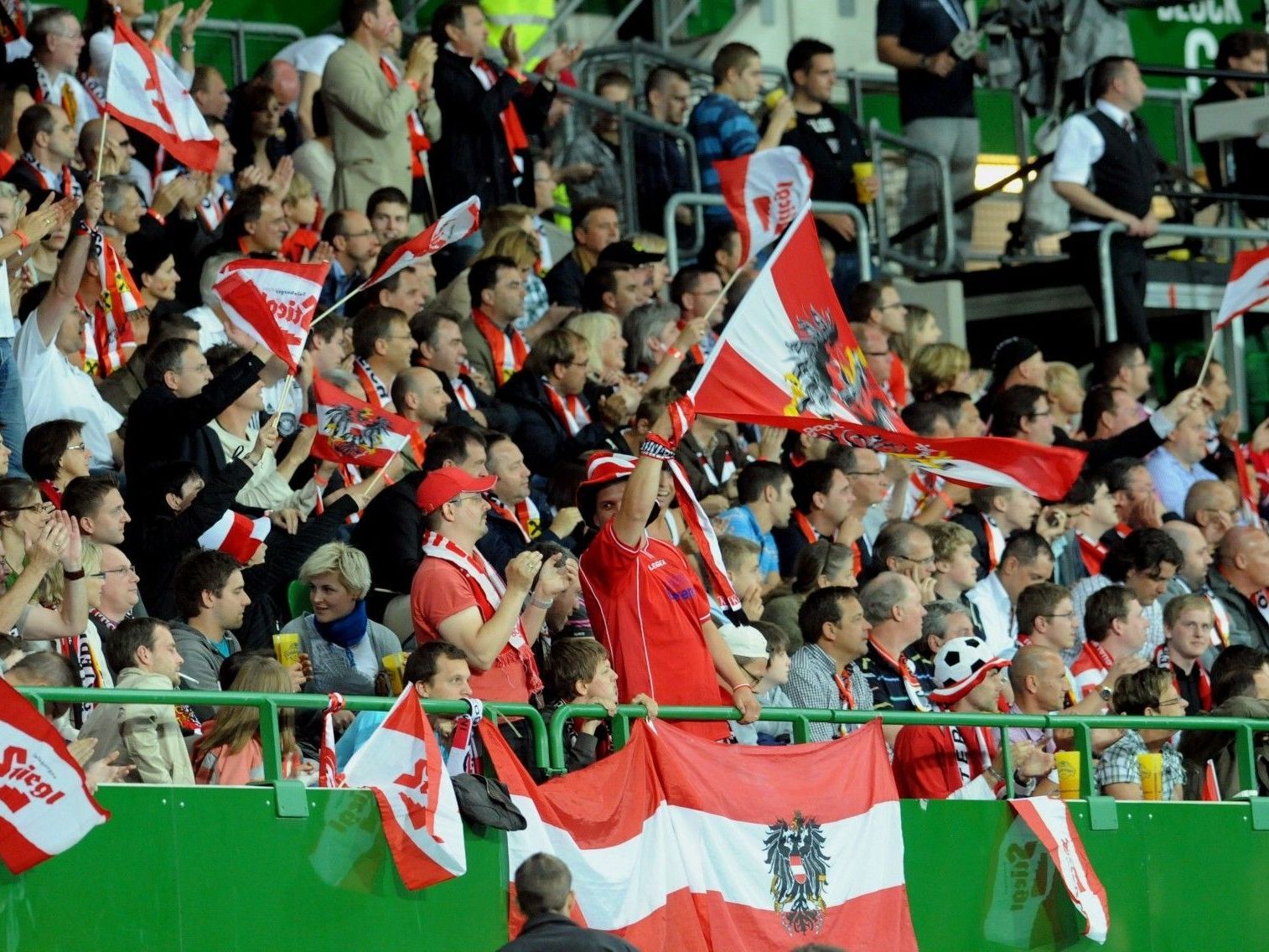 Der ÖAMTC gibt wichtige Anreisetipps und Stauwarnungen vor dem Länderspiel Österreich - Deutschladn bekannt. Der ÖAMTC gibt wichtige Anreisetipps und Stauwarnungen vor dem Länderspiel Österreich - Deutschladn bekannt.