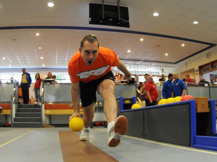 ESV Bludenz unterlag in Oberösterreich klar mit 1:7, Koblach gewann wieder mit 7:1. ESV Bludenz unterlag in Oberösterreich klar mit 1:7, Koblach gewann wieder mit 7:1.