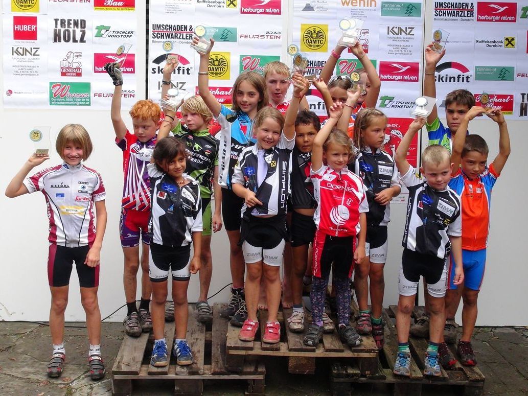 Die erfolg- und siegreichen jungen Radsportler Die erfolg- und siegreichen jungen Radsportler