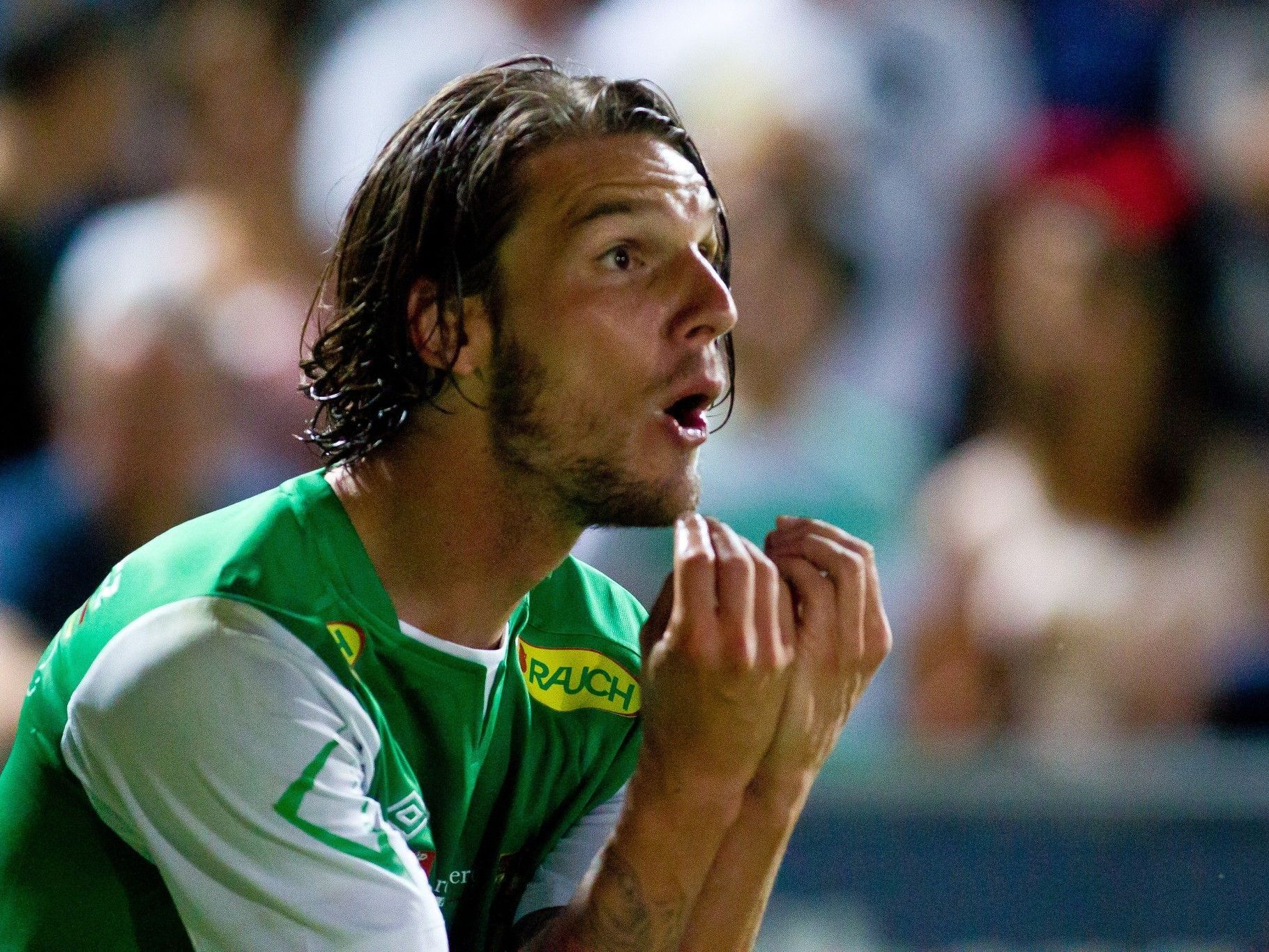 Patrick Salomon vom Strafsenat wegen Schiedsrichterkritik für zwei Spiele gesperrt. Patrick Salomon vom Strafsenat wegen Schiedsrichterkritik für zwei Spiele gesperrt.