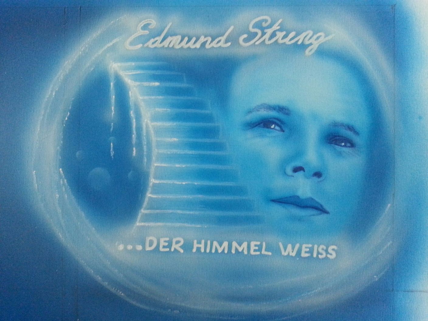 Edmund Streng wird am nächsten Samstag seine neue CD vorstellen. Airbrush von Sarah Heinzl aus Dornbirn Edmund Streng wird am nächsten Samstag seine neue CD vorstellen. Airbrush von Sarah Heinzl aus Dornbirn