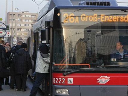 Ab dem 29. Oktober werden die Intervalle der Linie 26A verdichtet. Ab dem 29. Oktober werden die Intervalle der Linie 26A verdichtet.