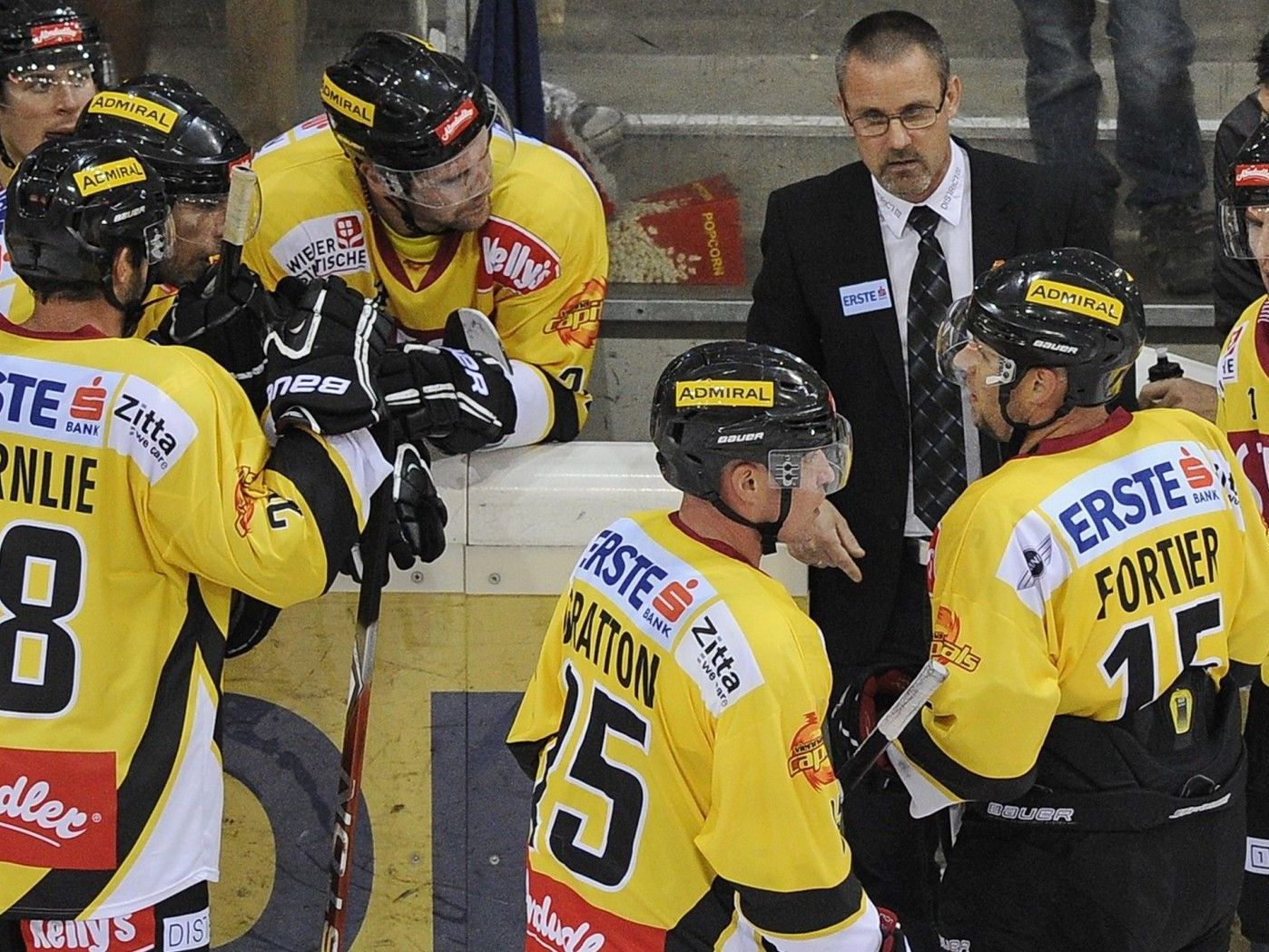 Die Vienna Capitals verstärken sich mit NHL-Verteidiger Corey Potter. Die Vienna Capitals verstärken sich mit NHL-Verteidiger Corey Potter.