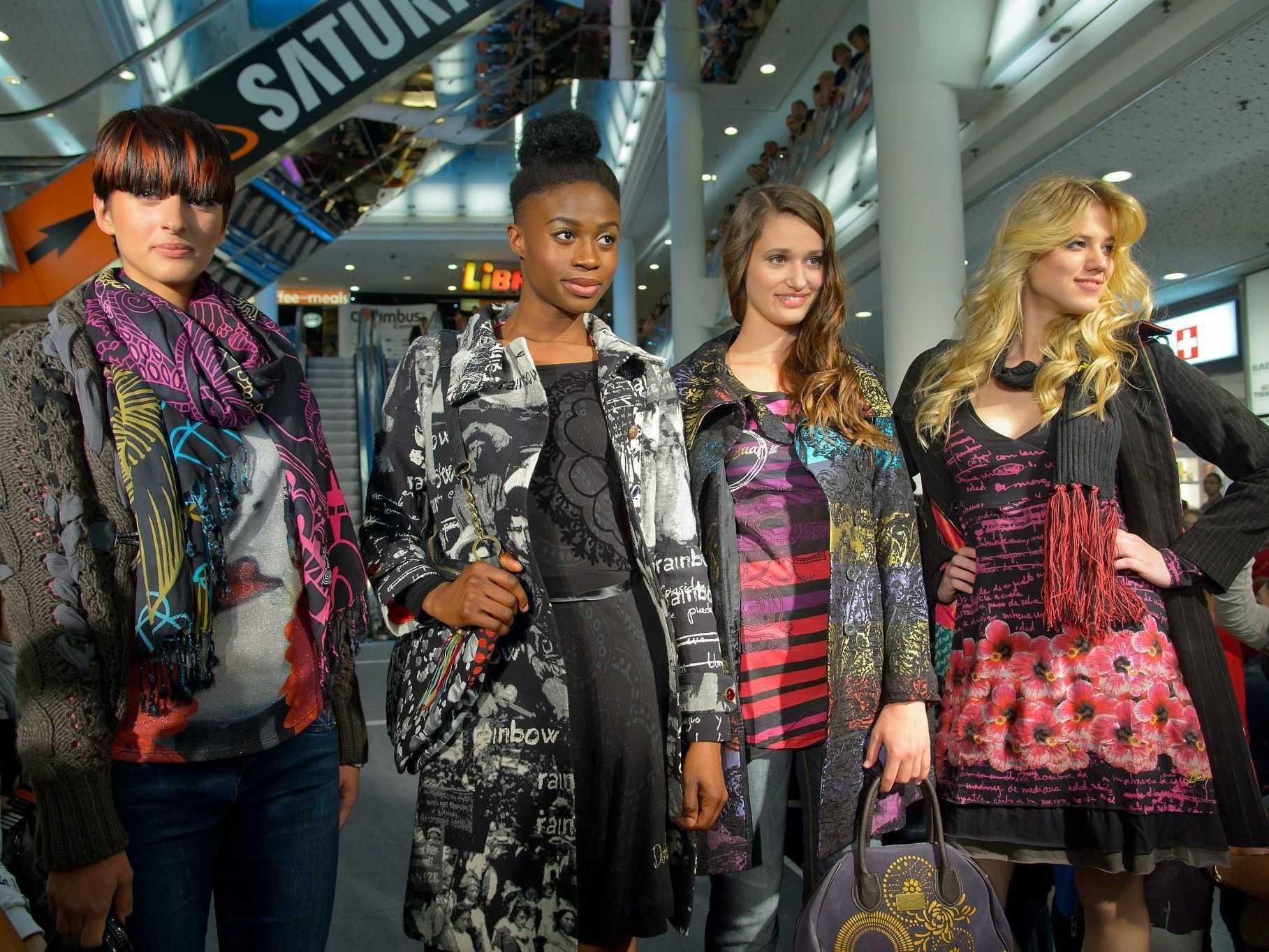 Die vier Gewinnerinnen von "Austria's Next Topmodel" begeisterten im Columbus Center. Die vier Gewinnerinnen von "Austria's Next Topmodel" begeisterten im Columbus Center.